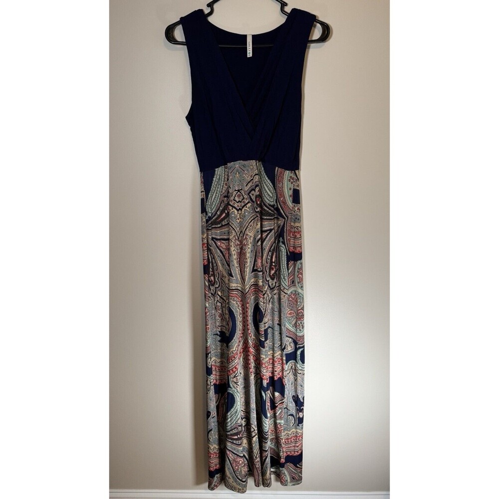 Gilli Navy Blue Sleeveless Maxi Dress Size Small Floor Length Fun Pattern